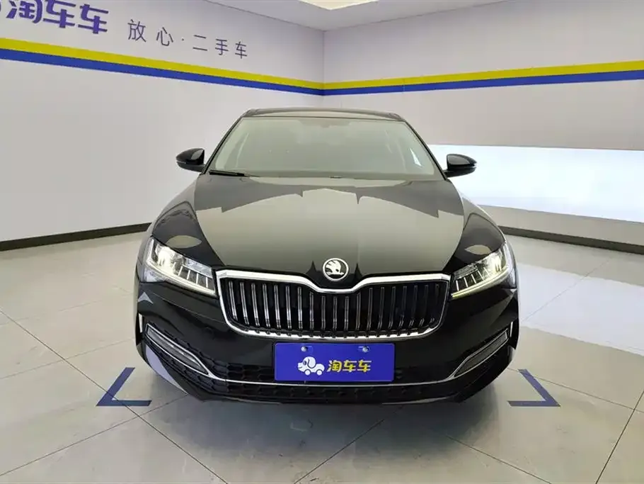 Skoda Superb — фото 2