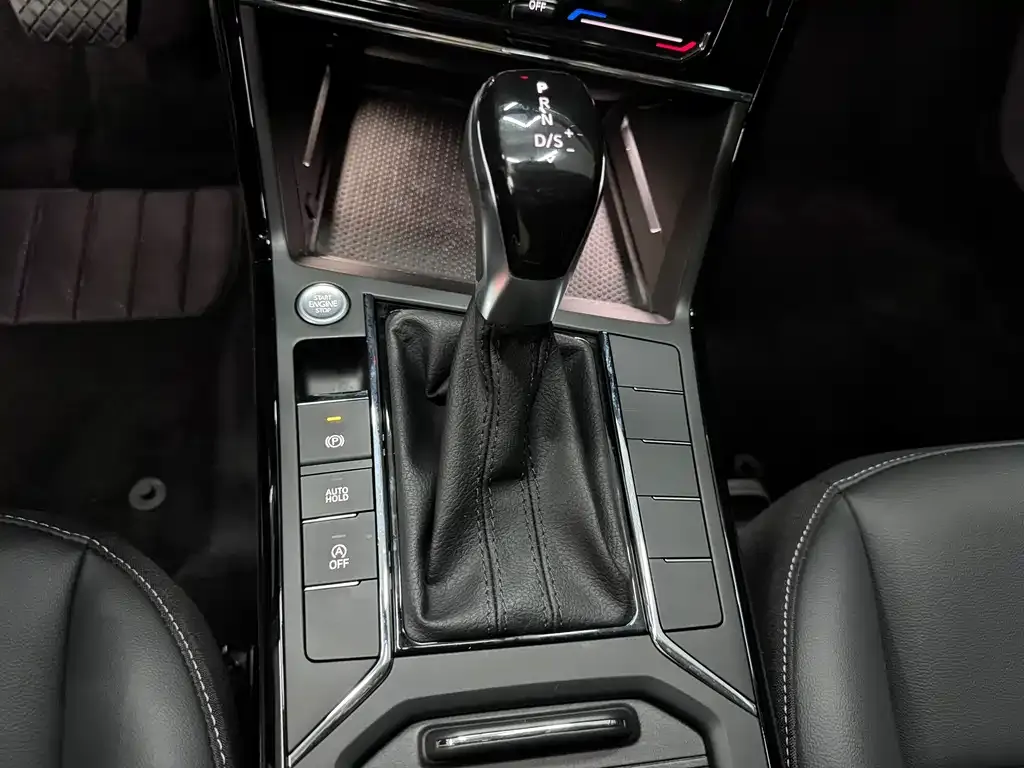 Volkswagen Passat — фото 7