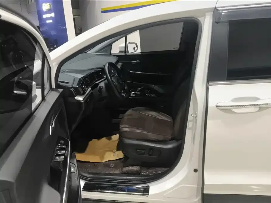 Hyundai Custo — фото 2
