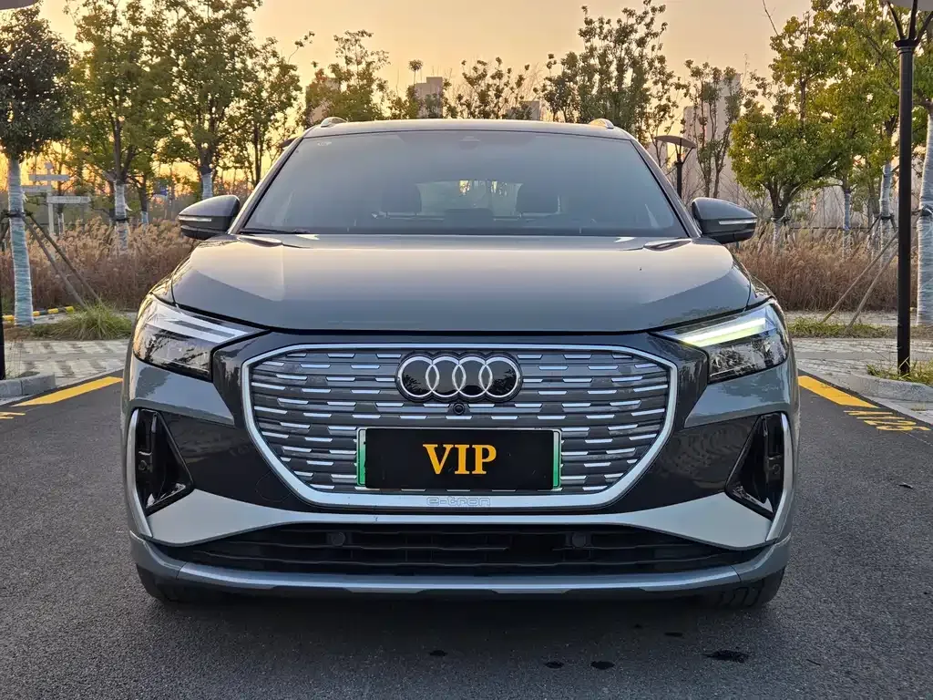 Audi Q4 e-tron — фото 9