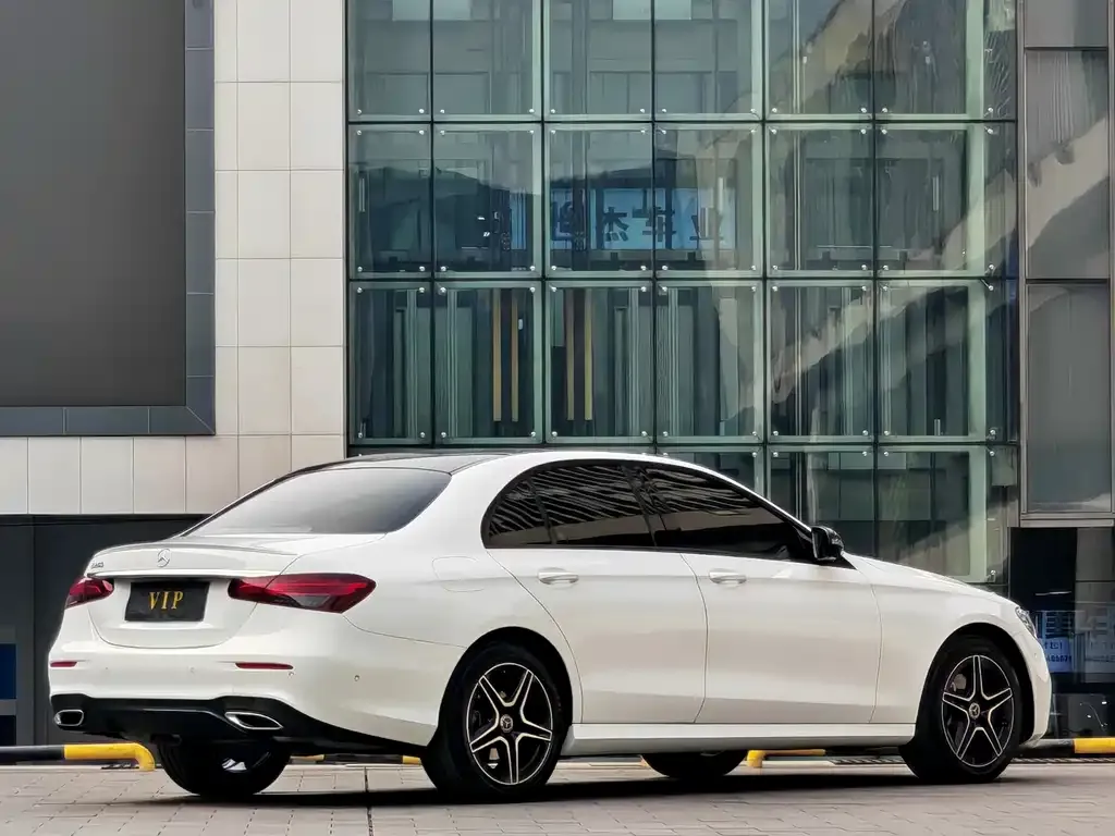 Mercedes-Benz E-Class (Import) — фото 4