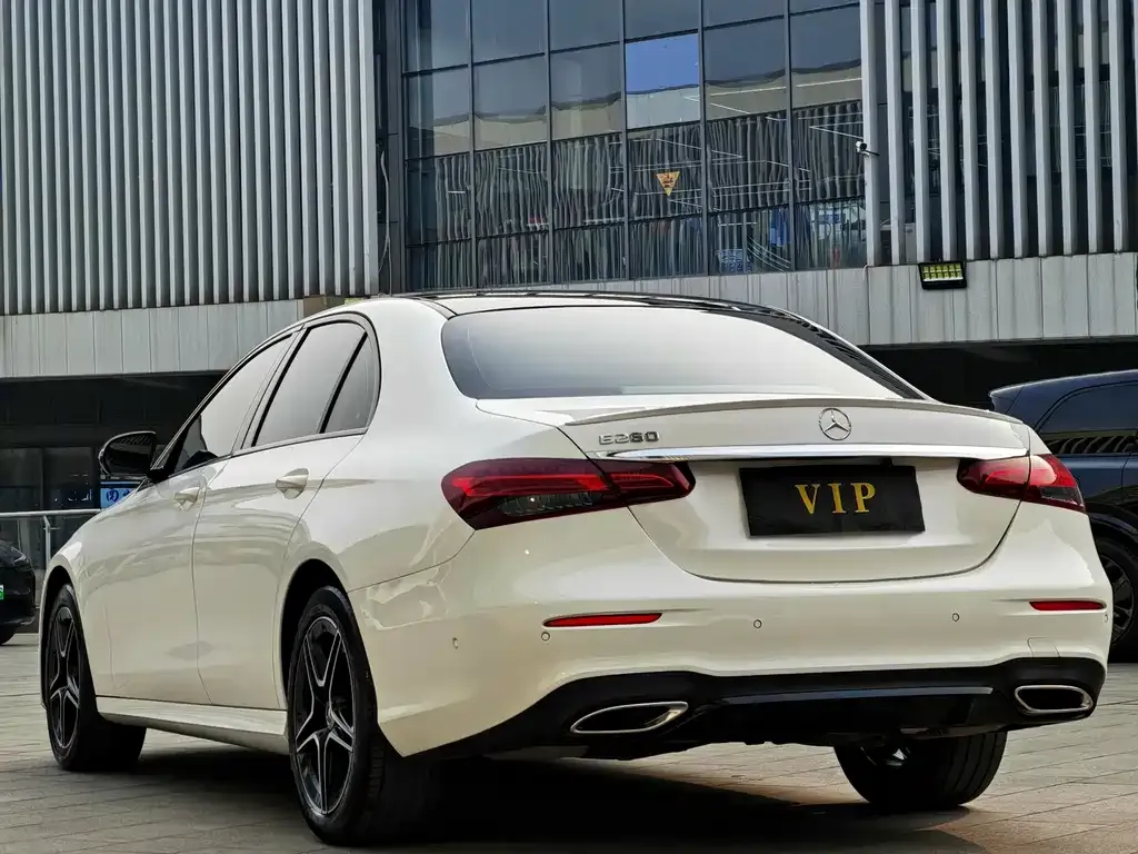 Mercedes-Benz E-Class (Import) — фото 5