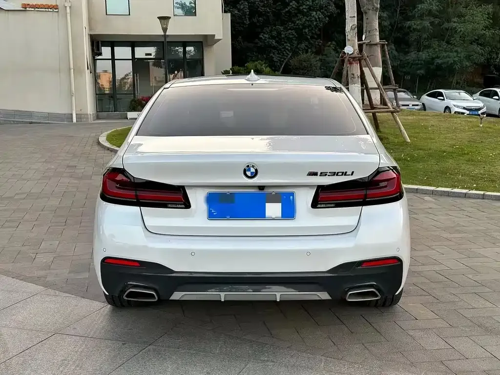 BMW 5 Series — фото 2