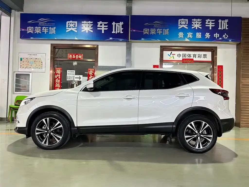 Nissan Qashqai — фото 4