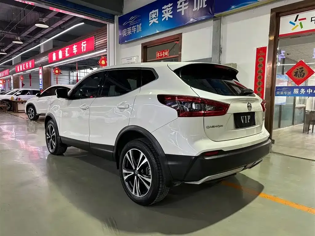 Nissan Qashqai — фото 5