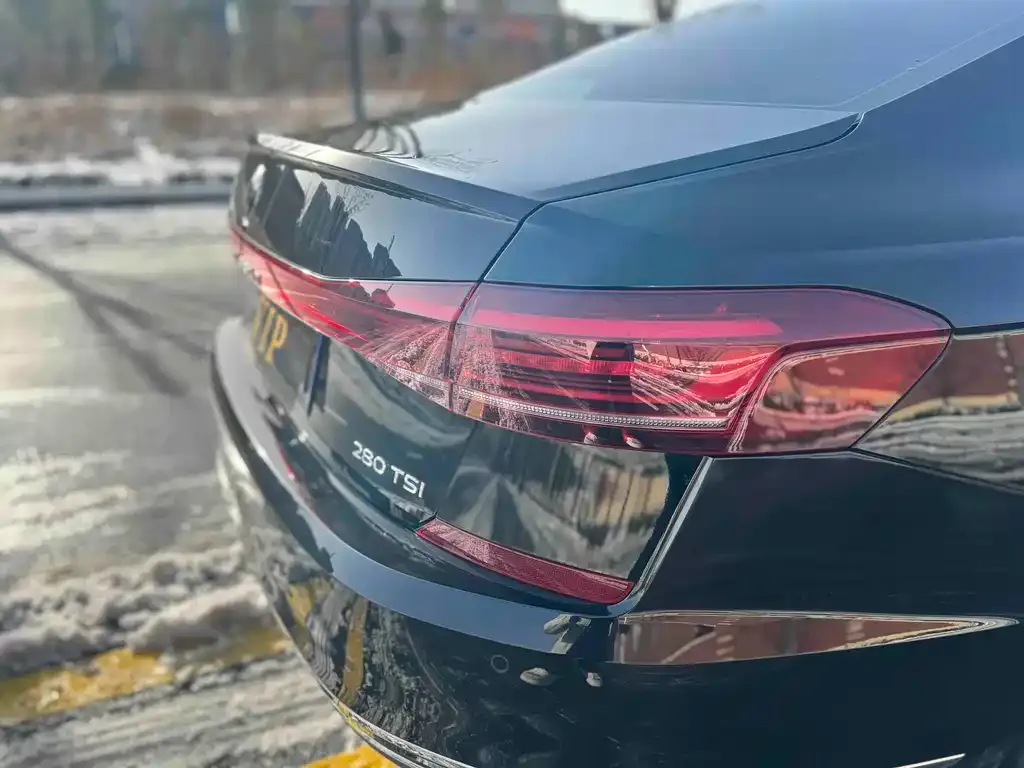 Volkswagen Passat — фото 8