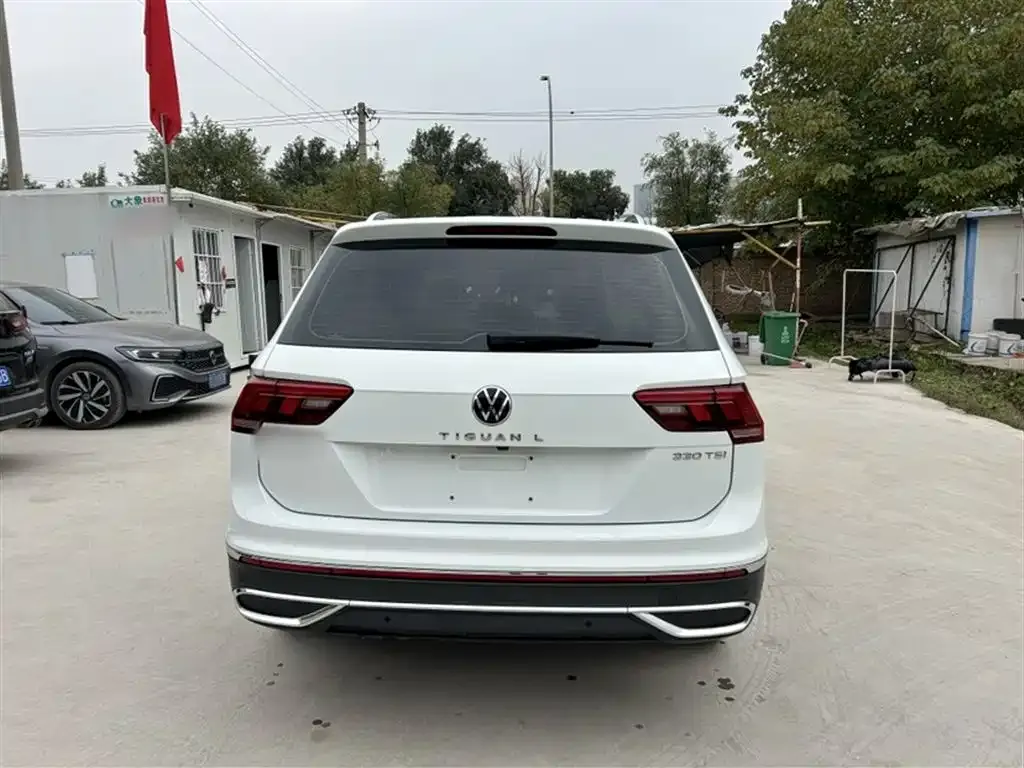 Volkswagen Tiguan L — фото 6