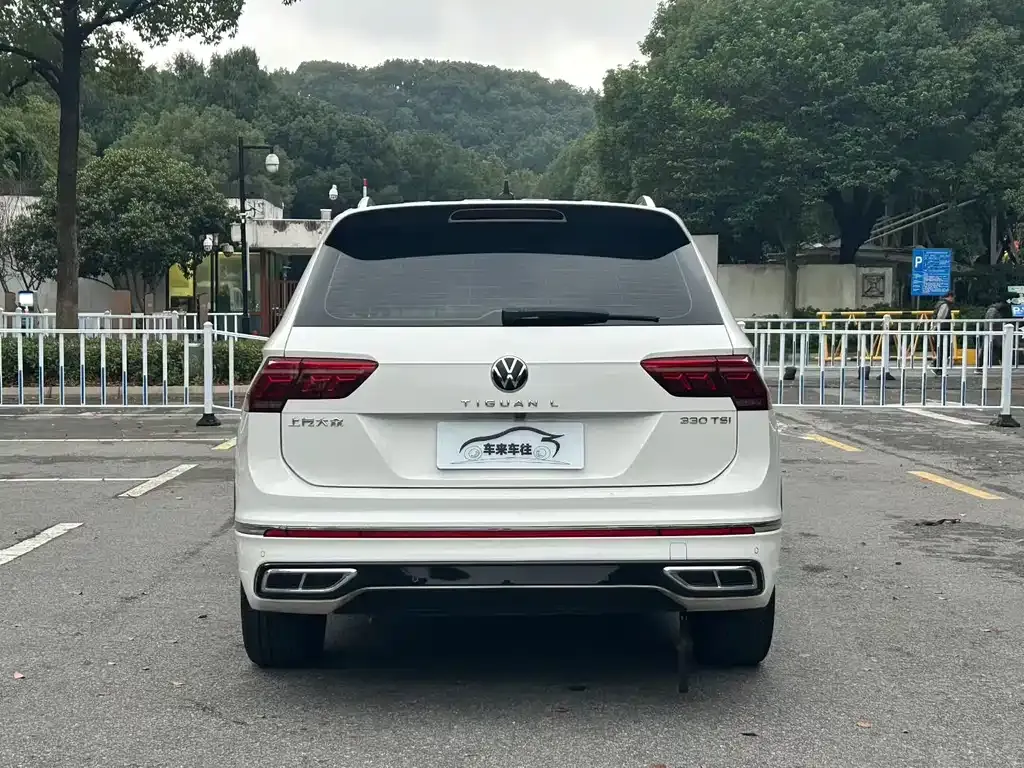 Volkswagen Tiguan L — фото 6