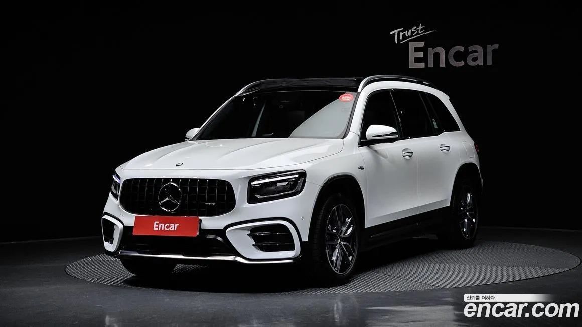 Mercedes-Benz GLB-Class — фото 1