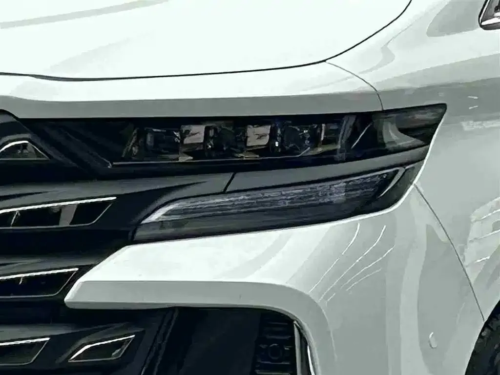 Toyota Vellfire — фото 5