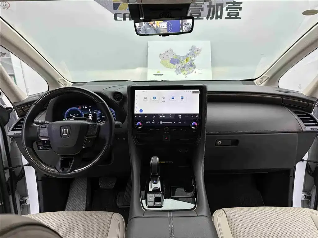 Toyota Vellfire — фото 10