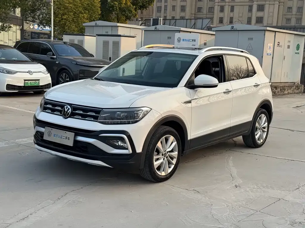 Volkswagen T-Cross — фото 1
