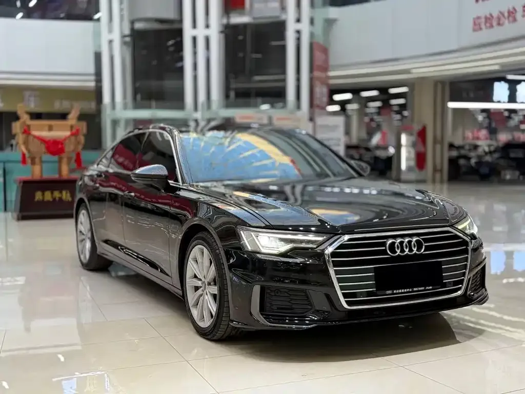 Audi A6L — фото 1