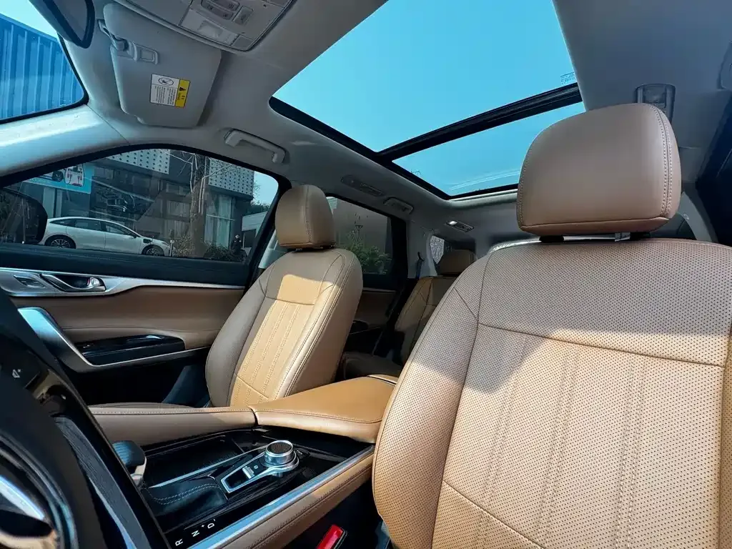 Changan CS95 — фото 10