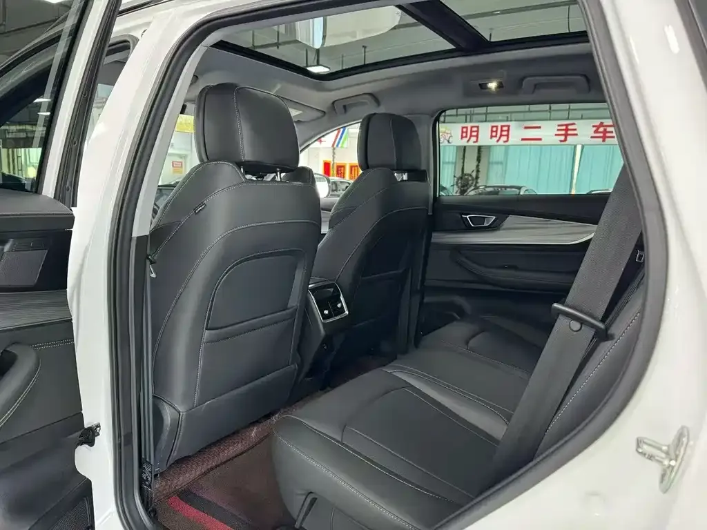 Chery Tiggo 8 PLUS — фото 8