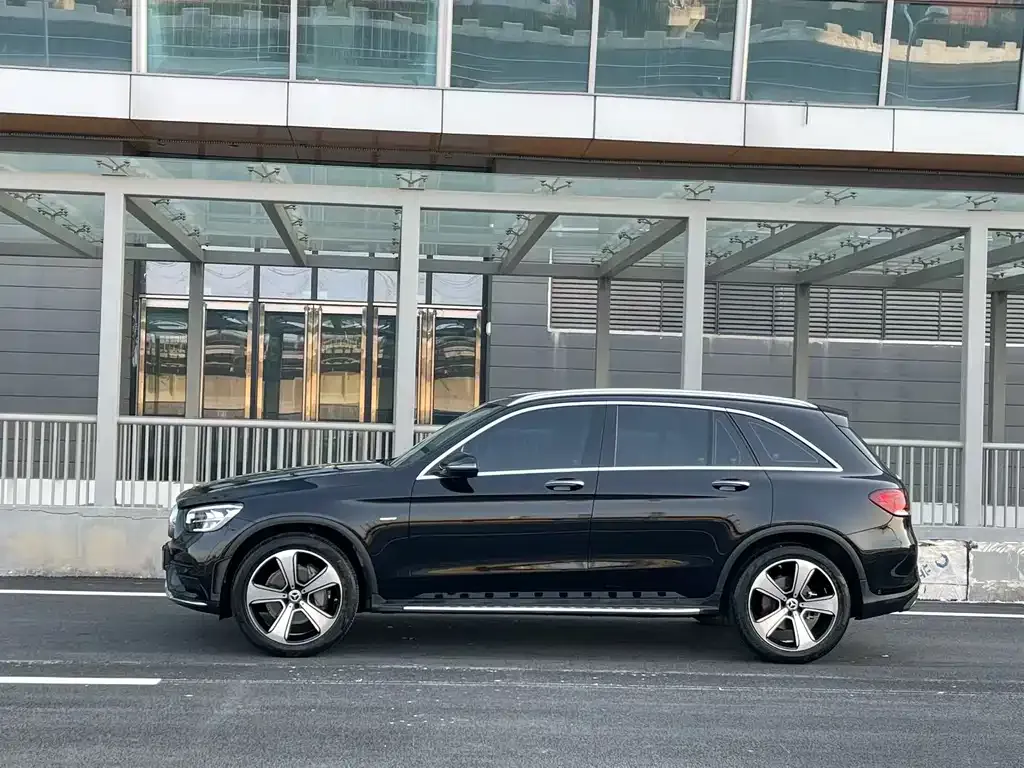 Mercedes-Benz GLC — фото 6