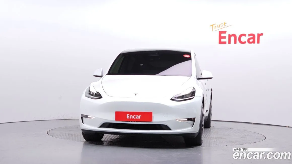 Tesla Model Y — фото 3