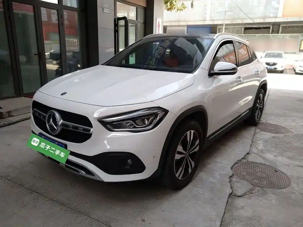 Mercedes-Benz GLA — фото 1