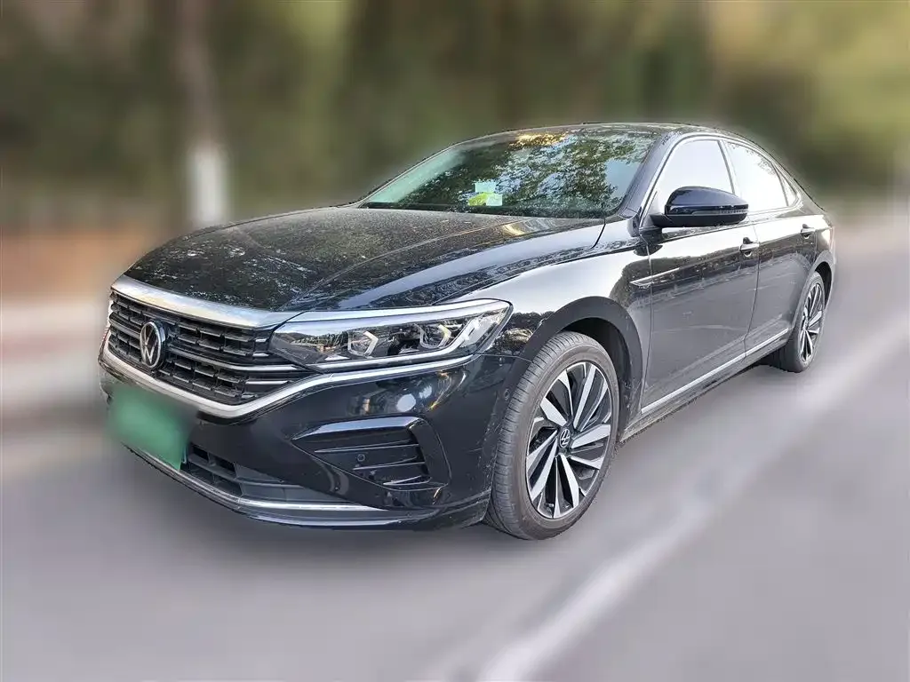 Volkswagen Passat — фото 1