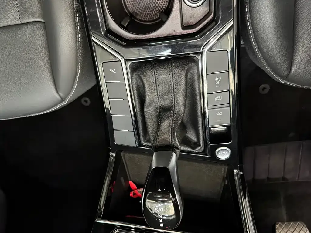Volkswagen Passat — фото 10