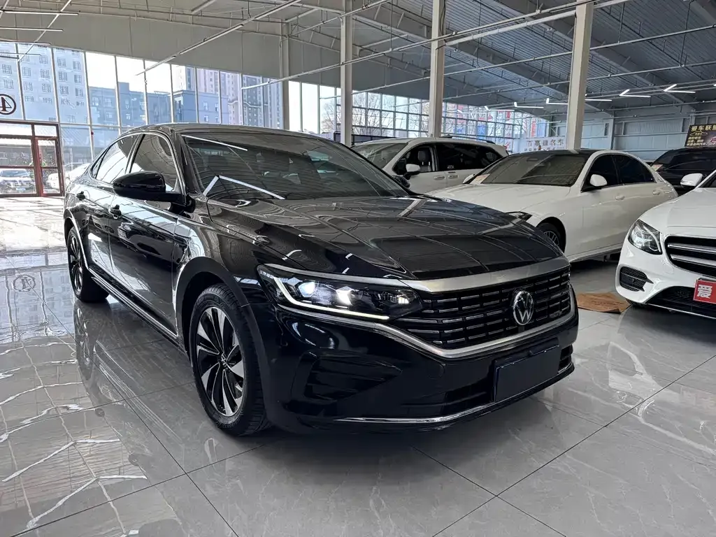 Volkswagen Passat — фото 3