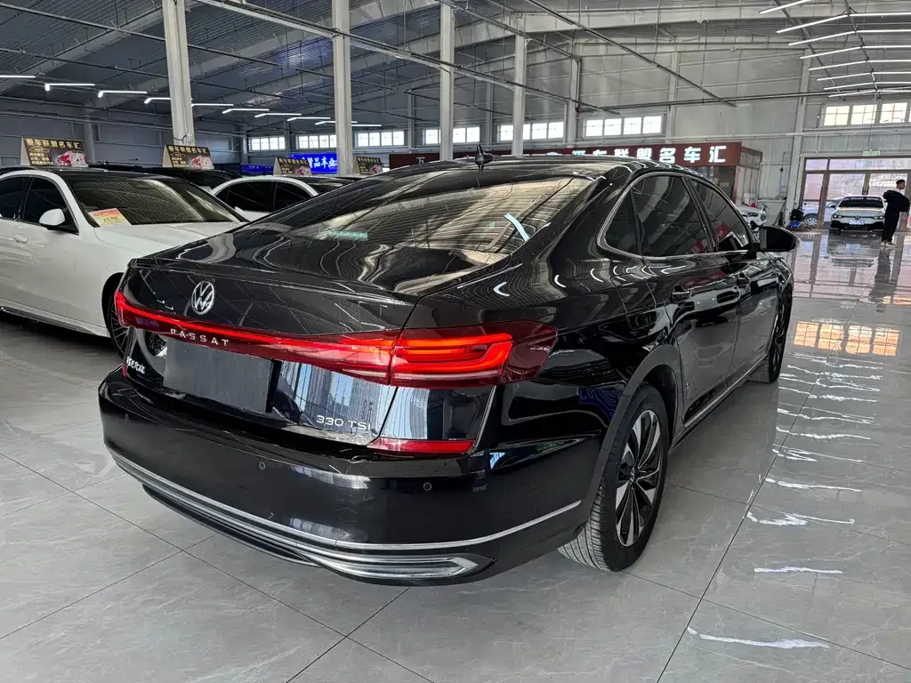Volkswagen Passat — фото 4