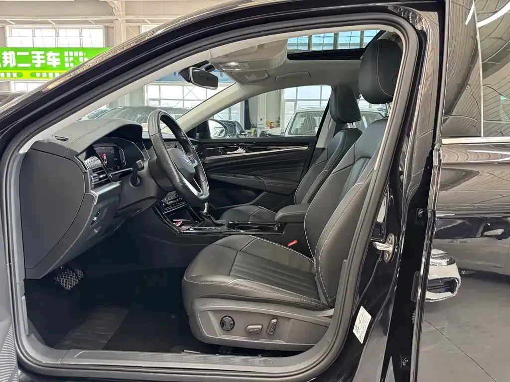 Volkswagen Passat — фото 8