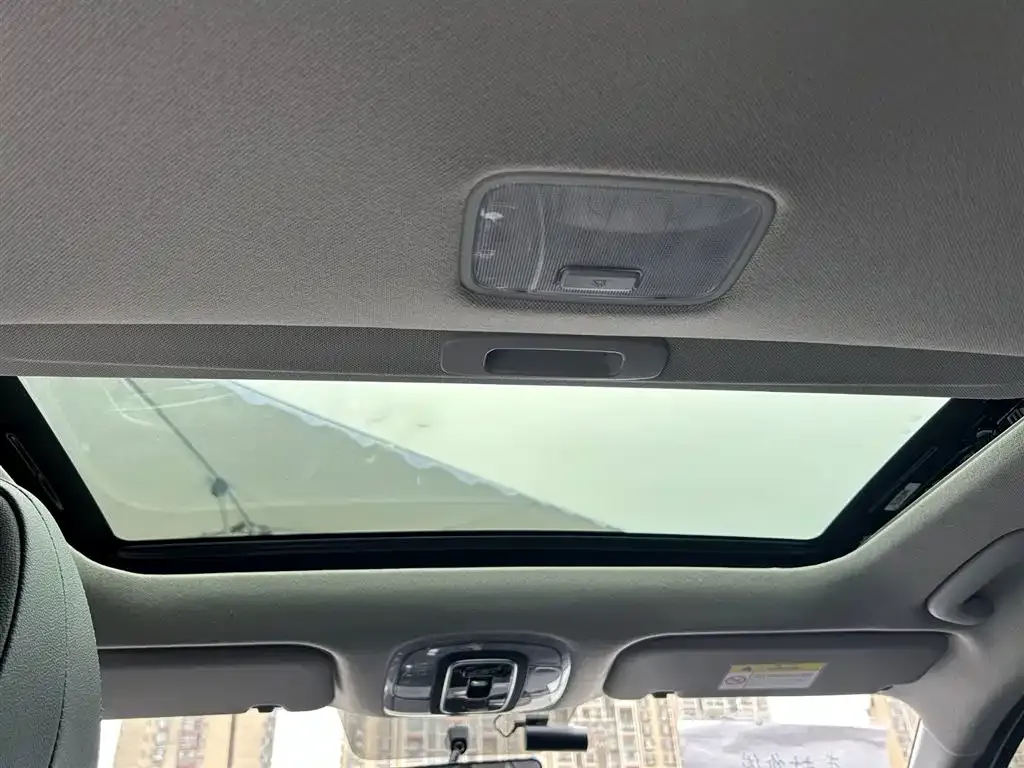 Hyundai Elantra — фото 9