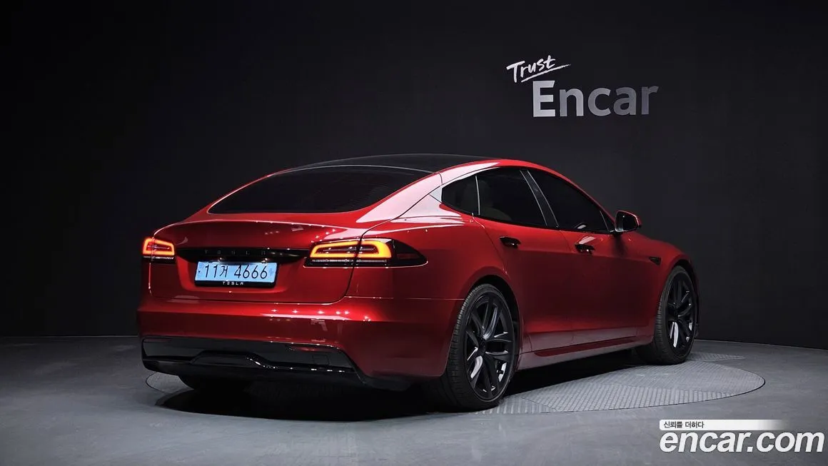 Tesla Model S — фото 2