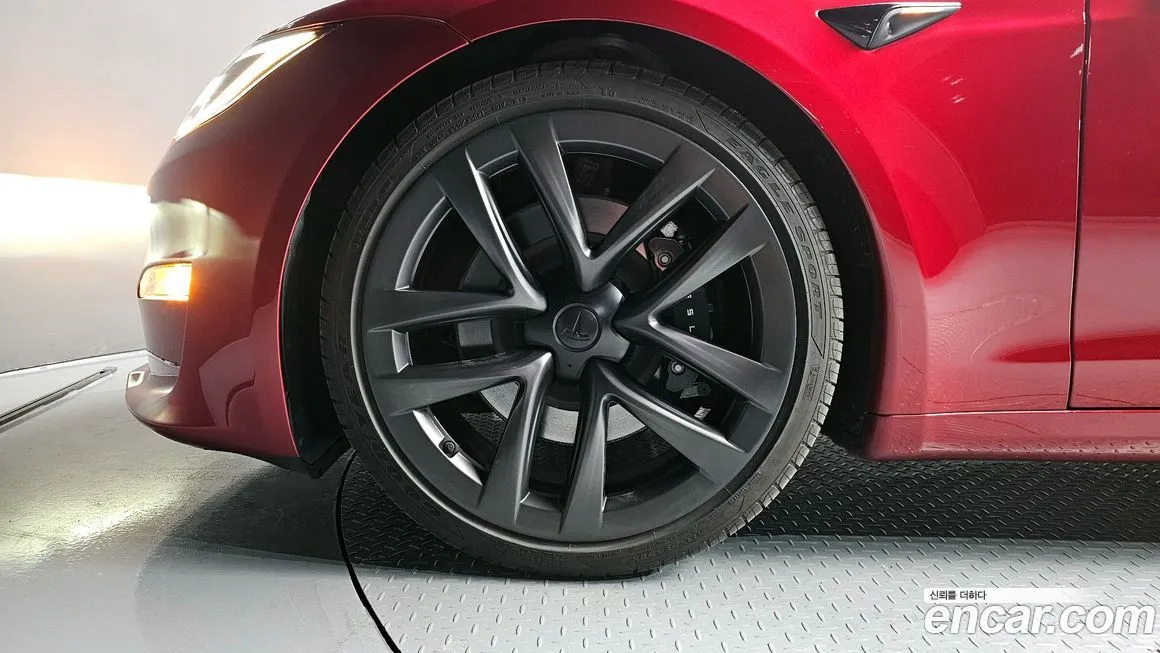 Tesla Model S — фото 9