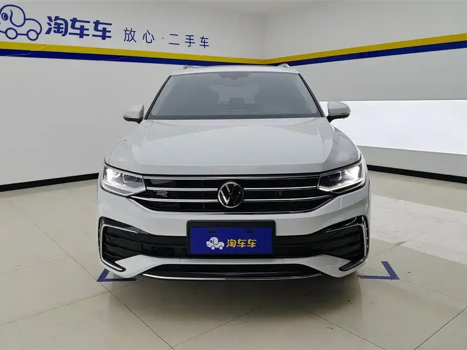 Volkswagen Tiguan L — фото 2