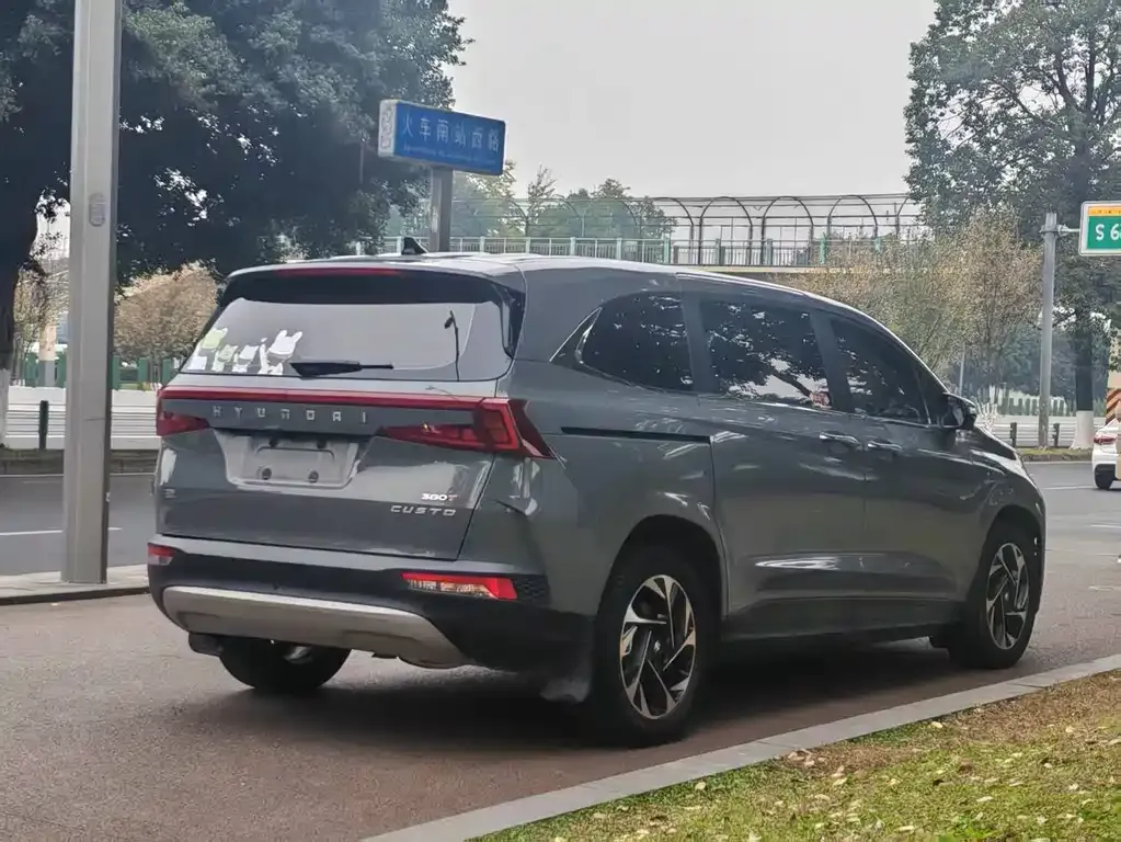 Hyundai Custo — фото 8