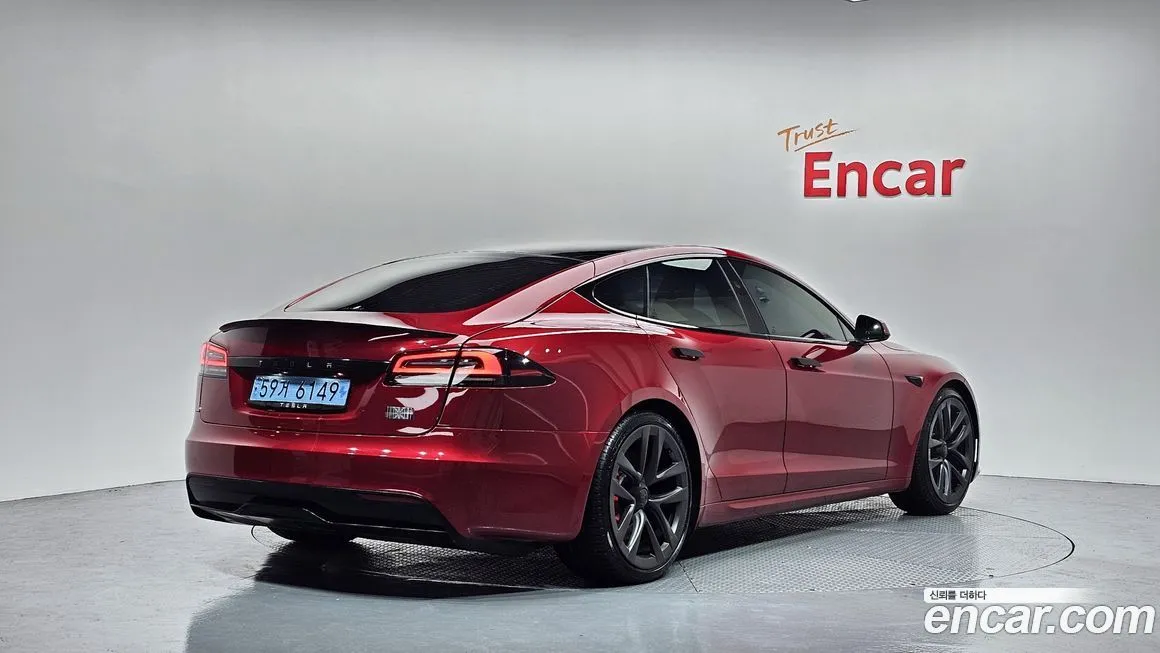 Tesla Model S — фото 2