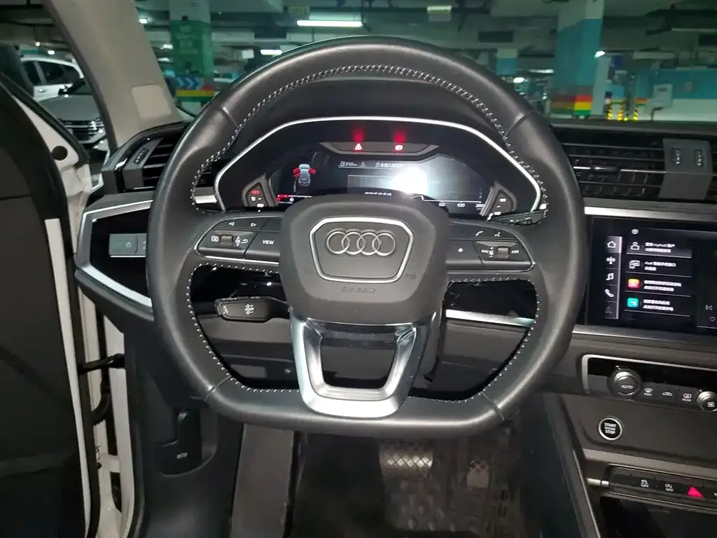Audi Q3 — фото 3