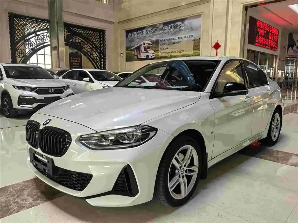 BMW 1 Series — фото 1