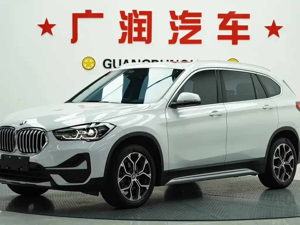 BMW X1 — фото 1