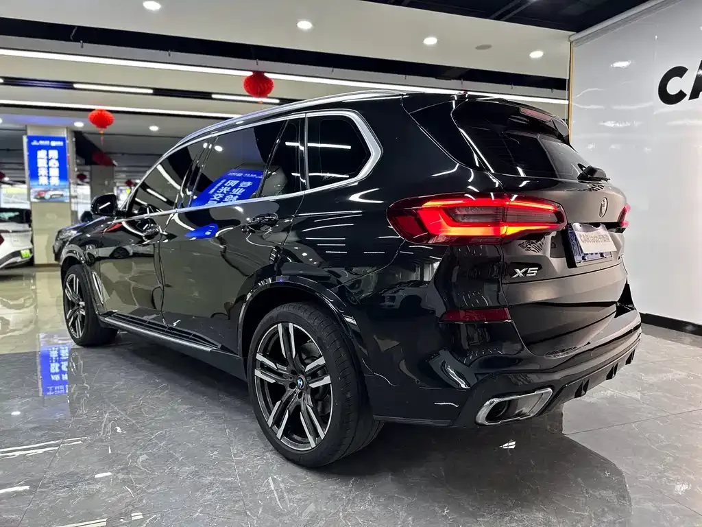 BMW X5 — фото 9