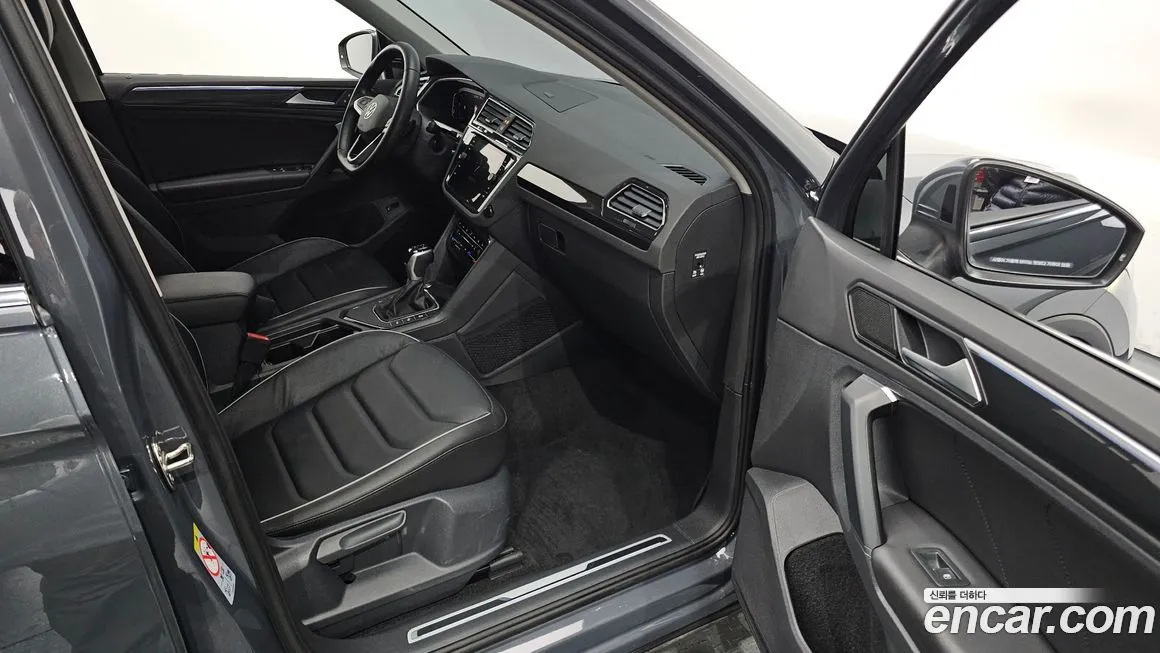 Volkswagen Tiguan — фото 10
