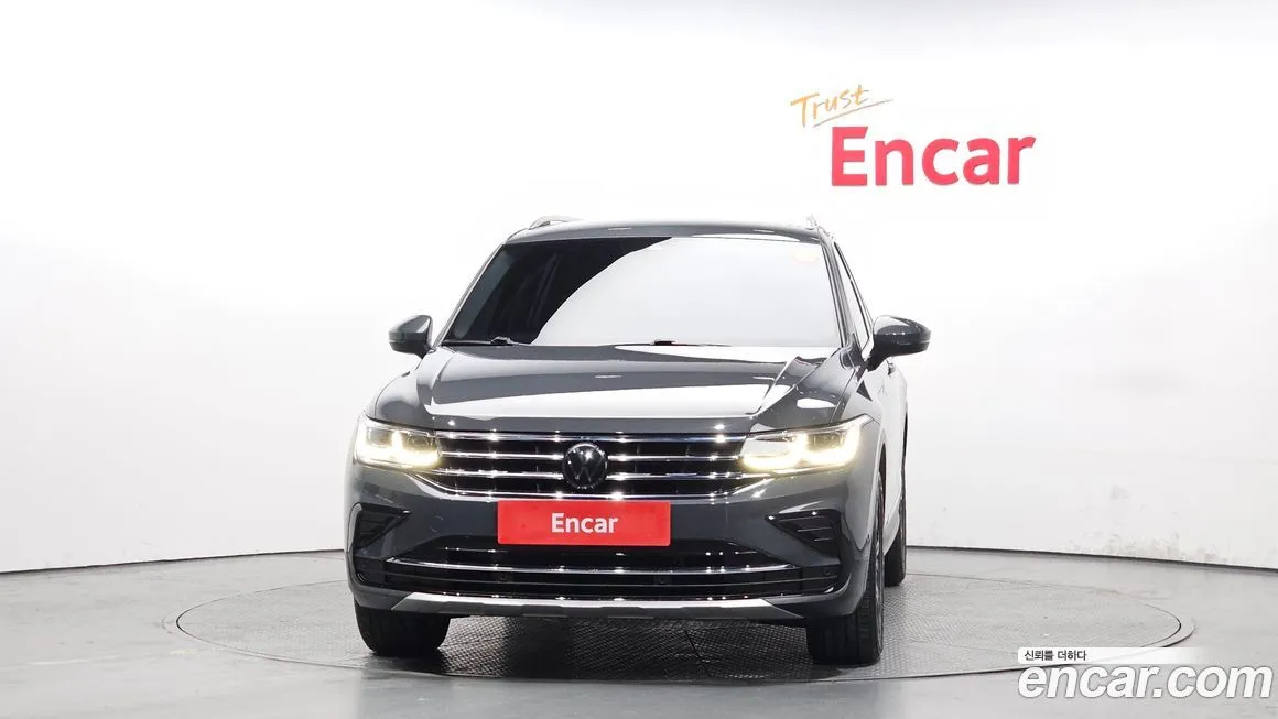 Volkswagen Tiguan — фото 4