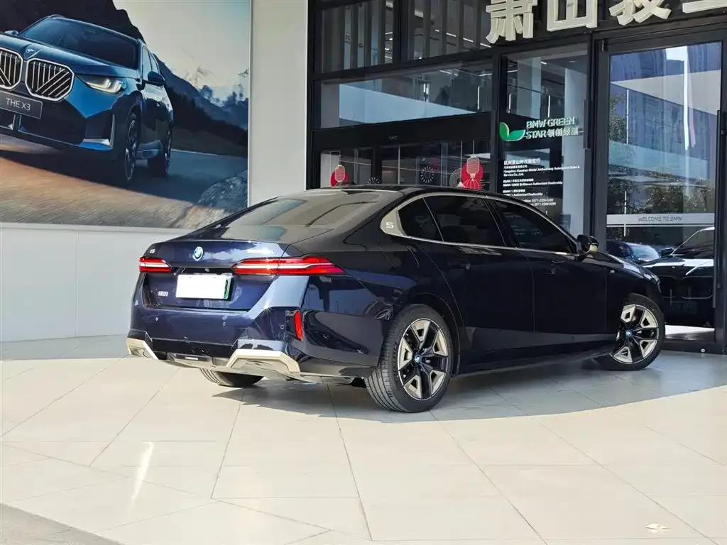 BMW i5 — фото 4