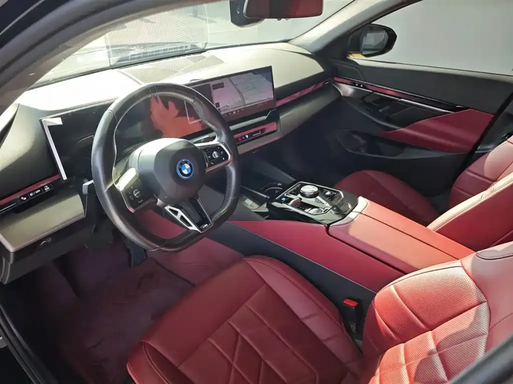 BMW i5 — фото 6