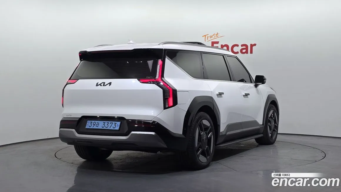 Kia EV9 — фото 3