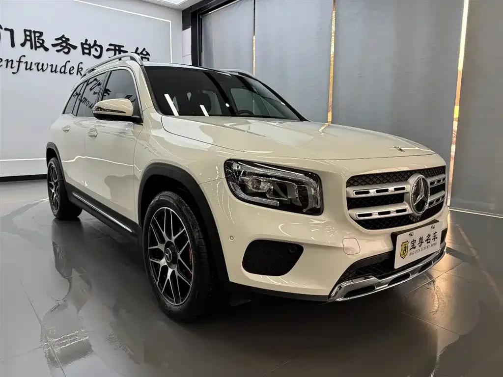 Mercedes-Benz GLB — фото 9