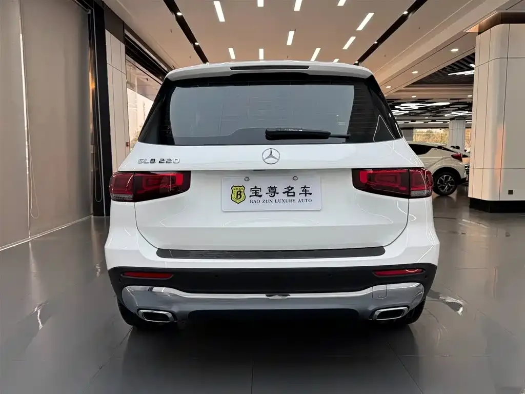 Mercedes-Benz GLB — фото 2
