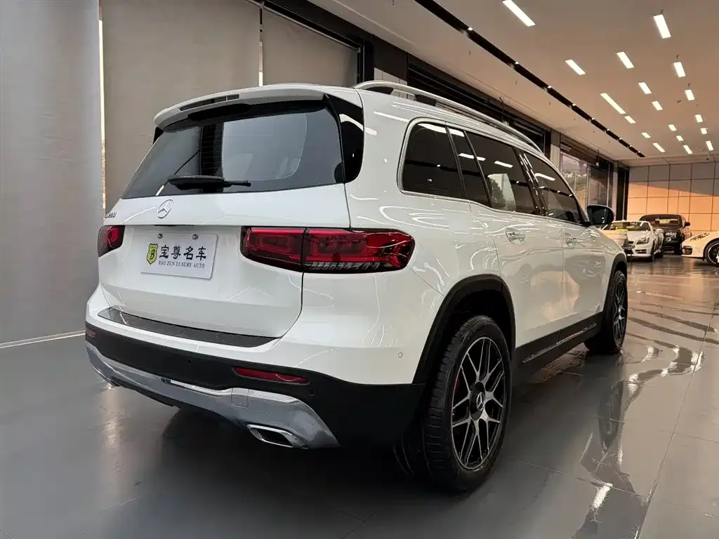Mercedes-Benz GLB — фото 4