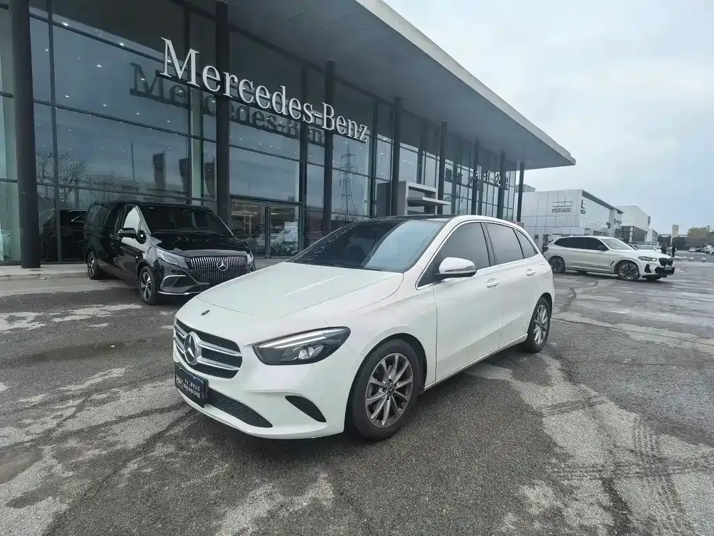 Mercedes-Benz B-Class — фото 1