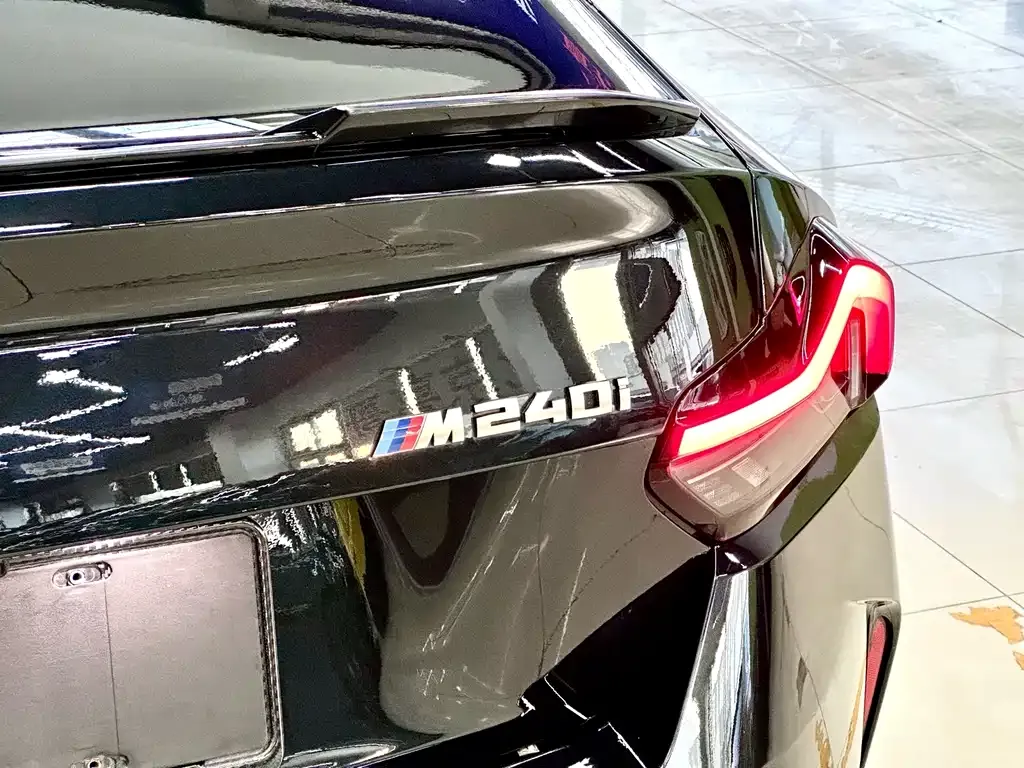 BMW M240i — фото 6