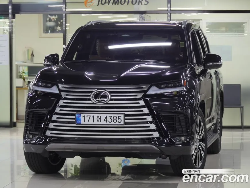 Lexus LX — фото 1