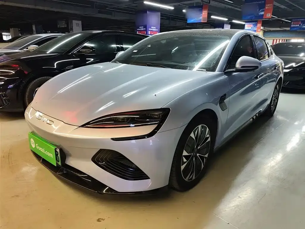 BYD Seal — фото 1