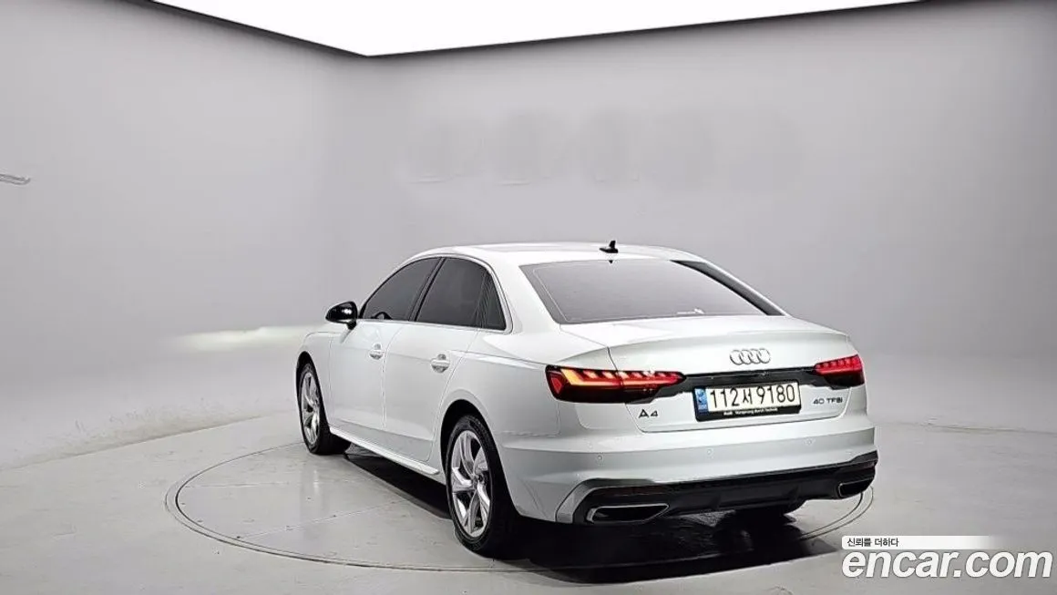 Audi A4 — фото 3
